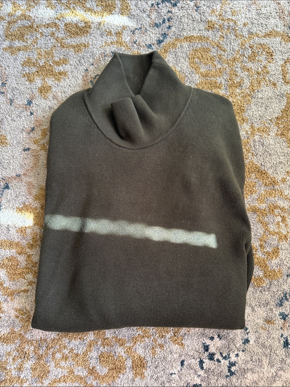 Banana Republic Men's Olive Turtleneck Sweater